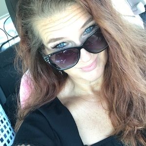 Meet your Posher, Stacy